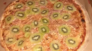 r/Pettyrevenge I Tricked My Mom Into Ruining Her Pizza 🍕🤮
