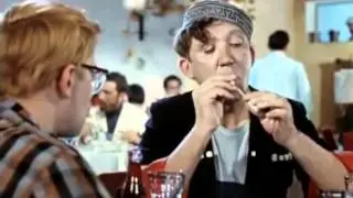 ნიკულინი დედას აგინებს
