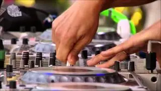 DJ potato playing Bris W - Under Bass at Tomorrowland 2016