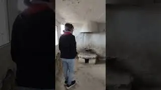 Cuevas de Arguedas. Entre "La Peña" y el sol, yeso ,cal y azulete.