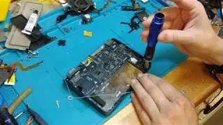 Repairing screen flop on the GPD MicroPC, tightening the lower hinge screws