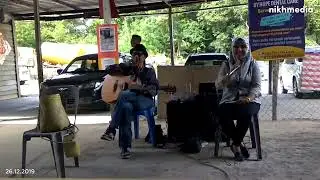 "O Holy Night" by Our Sabahan Muslim Busker