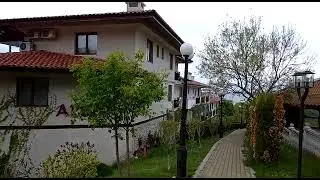 Святой Влас Болгария. Яблони цветут 