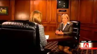 Fallin Issues Hiring, Pay Raise Freeze For State Workers