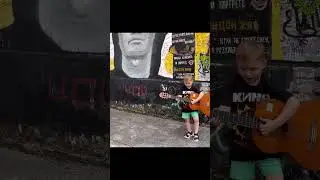 Стена памяти В. Цоя #покоряемстолицу#стенацоя#цойжив