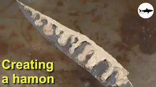 Triple-T #186 - Filing the shoulders and applying clay on the bowie knife