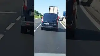 Погоня за нарушителем##игнорирует требование на остановку##пришлось применить жёсткие меры##