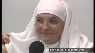 Why Do Muslim Women Cover Their Head? - Aminah Assilmi
