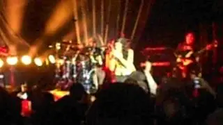 Live Performance: Nelly Furtado - 