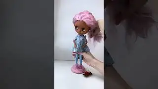 Очень удобная подставка для куклы 💗 