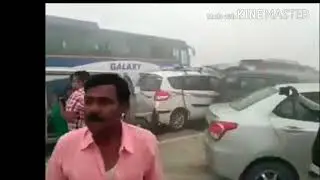 मौसम बदलने के कारण नोएडा एक्सप्रेस रोड एक्सीडेंट कृपया गाड़ी धीमी चलाये।।