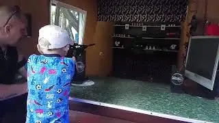 Ребенок снайпер! 10 из 10 в тире.