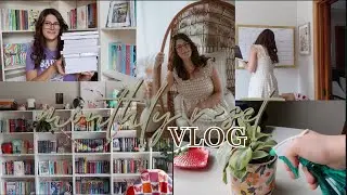 AUGUST RESET 2024 🧽 📅   | GOALS, PLANS, CLEANING, FAVOURITES, LIFE UPDATES & ALL THINGS BOOKISH! 📚 🌱