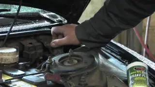 Car Maintenance : How to Replace Clutch Fluid