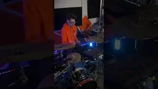 Stereo cymbal action 