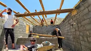 Skill and creativity in making the roof of an incredible house and the diligence of a pregnant woman