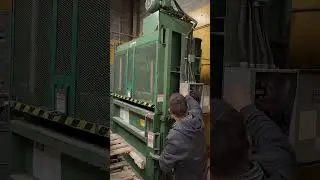 BID ON EQUIPMENT: Item 409859 - KARGO Vertical Baler