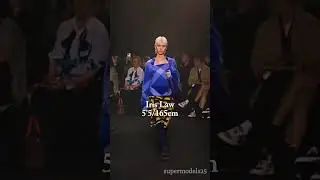 #supermodel #model #runway #runwaywalk #shortmodel #short #youtubeshort #fashion