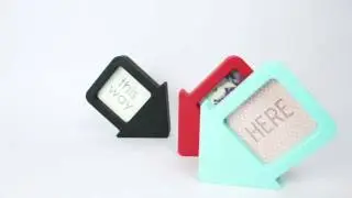 Point Desk Photo Display