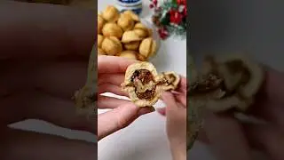 Орешки с варёной сгущёнкой