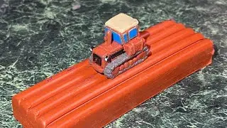 Гусеничный трактор ДТ 75 из пластилина