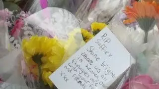 Tribute to the Victims of the Manchester Arena Bombing   Don't Look Back in Anger