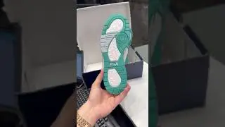 dupe shoes, looks like orginal