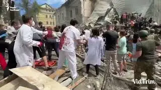 Поганая ложь Украины. Инсценировка. Краской облили доктора больницы 