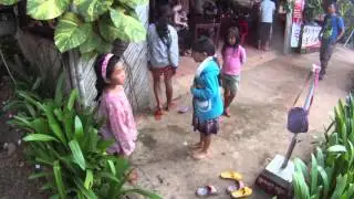 Cambodia Day1 ดูเด็กเขมรเล่นหนังยาง