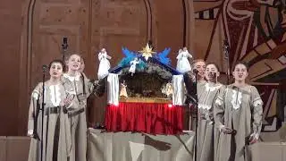 Ансамбль народной песни "Уралочка" (Пермь) "Ангелы, снижайтесь!"