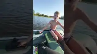 На реке Шексна в городе Череповец Вологодской области .
