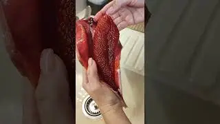 Горбуша с икрой, вот это везение #горбуша #икракрасная #рыба #shorts