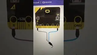Code controlling analog circuits with Microbits.