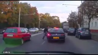 Пешеход набил таксиста : RoadRage.Ru
