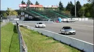 Straight pipe Acura NSX on the race track