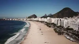 Praia de Copacabana e Leme por um drone
