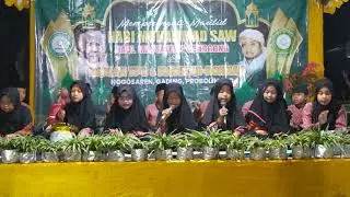 SANTRI GRUP C MEMBAWAKAN NADHOM TAJWID DENGAN ALAT PERKUSI