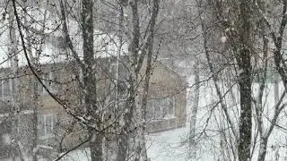 немного  СНЕГОПАДА