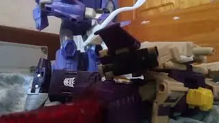 Blitzwing vs Cyclonus stop motion