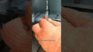 Глубокое сверление с удалением стружки.