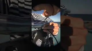 Epic spot to build up a fresh new bike @izzurak