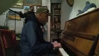 РЕКВИЕМ ПО ГУЛЕ.КОМПОЗИТОР И ИСПОЛНИТЕЛЬ-ЕВГЕНИЙ СВИДОВ.(2)