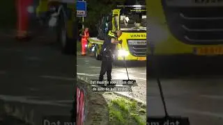 Ravage op de weg door dronken vrouw | #shorts