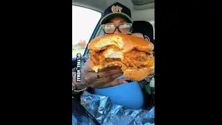 Popeyes Ghost Pepper Chicken Sandwich #popeyes #mukbang #foodie #foodshorts #spicy #chickensandwich