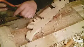Угловая полочка для икон, виноградная гроздь.