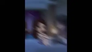 为什么她不能存在着个世界里