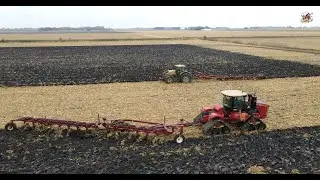 BIG TRACTORS PLOWING in Illinois