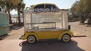une coccinelle coupée en deux waouh ils ont fait une cuisine à l'intérieur 😍@CoComelon