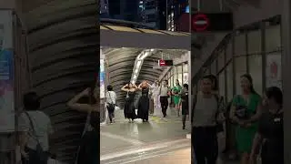 when you find a friend as weird as you 深夜出沒蘇豪區的怪姨姨 
