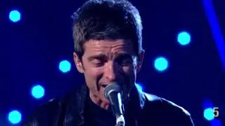 Noel Gallagher performing Oasis’ 